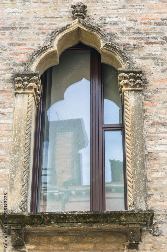 The best windows in the beautiful city of Venice The best windows in the beautiful city of Venice