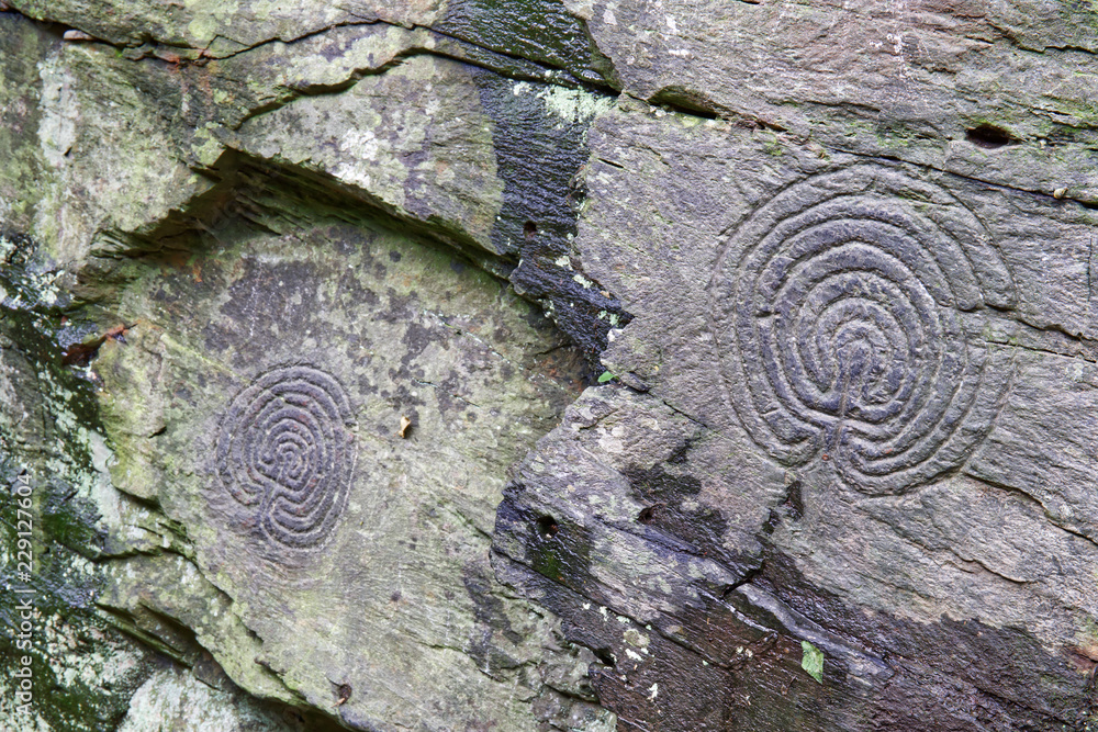 Labyrinths in Cornwall, mysterious Bronze Age labyrinth symbols with ...