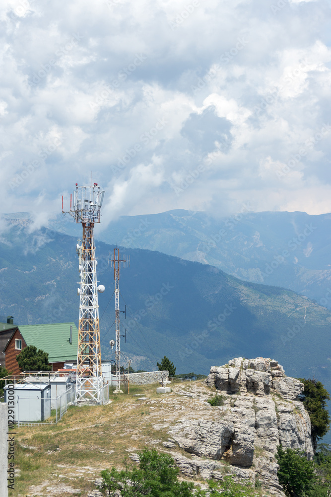 Obraz premium Antenna in the mountains