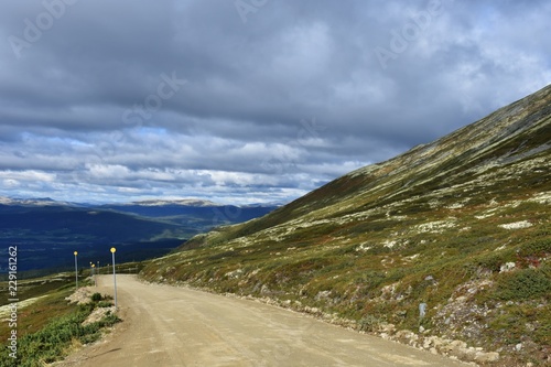 Norwegen, Tron, Sender, Berg, Gipfel, Straße, Schotterstraße, Maut, Mautstraße, Islandmoos, Tronfjell, Alvdal, Fluss, Glåma, Hedmark, Tal, Østerdalen, Tynset, Vestfjell photo