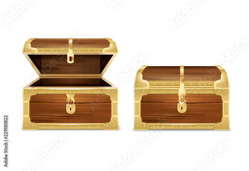 Wooden Chest Realistic Set