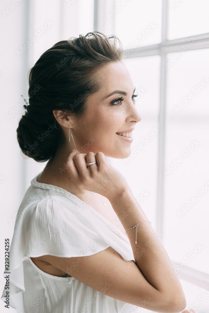 Sunny morning of the bride. Boudoir photo shoot in the Studio. Wedding in Russia in the style of fine art. Sunny morning of the bride. Boudoir photo shoot in the Studio. Wedding in Russia in the style of fine art.