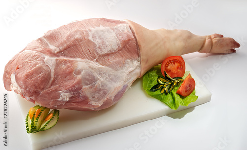 Cuadro en lienzo Fresh pork meat on the table