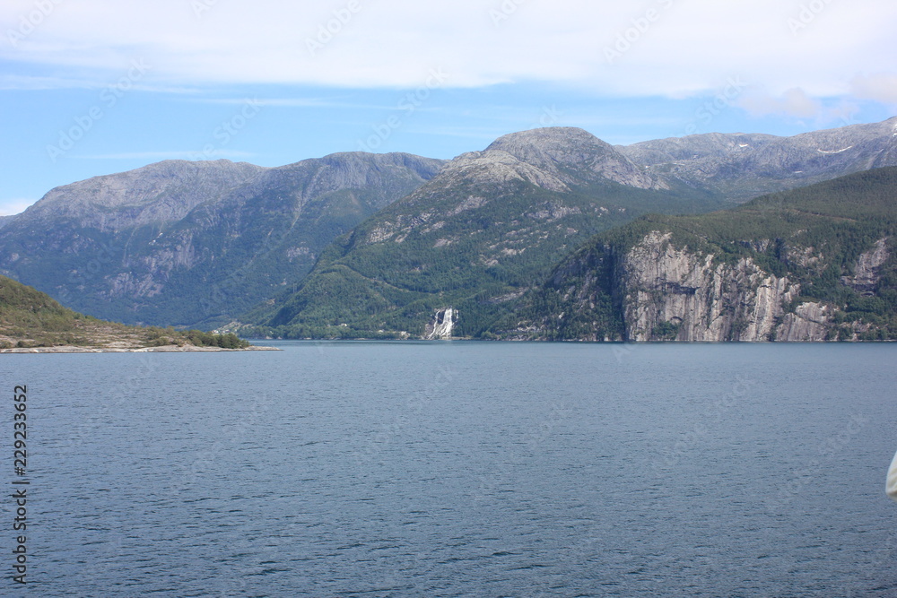 Mauranger Fjord, Furebergsfossen, Norway