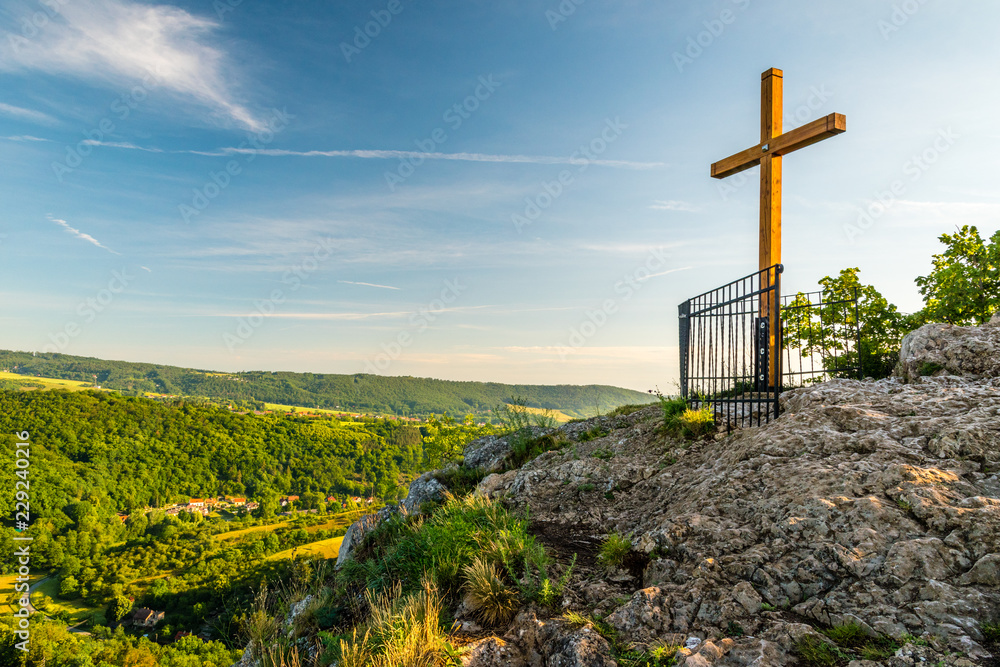 Ταπετσαρία Svaty Jan pod Skalou summit cross at sunrise, Beroun District, Central Bohemian