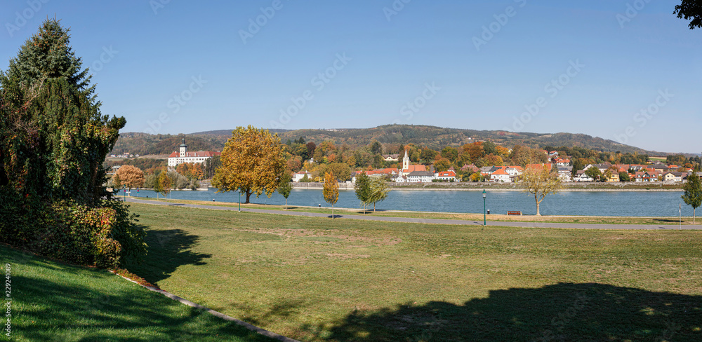 Panoramic view of the town of Persenbeug from the opposite bank of the Danube river. Persenbeug, Lower Austria.