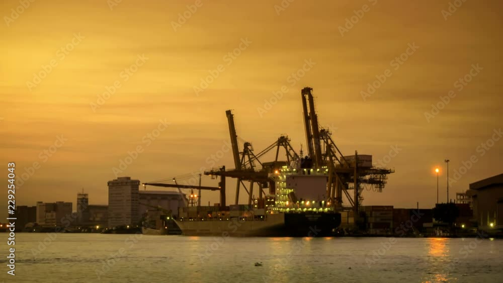4k Time lapse, Unloading Cargo Container at Port at dawn at Chao Phraya River
4k Time lapse, Unloading Cargo Container at Port at dawn at Chao Phraya River