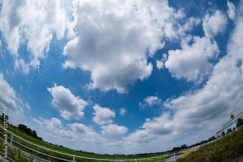 広大な空と雲