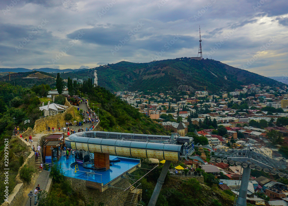 Fototapeta premium Tbilisi Gondola Mother Georgia Cityscape