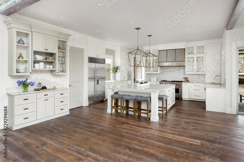 White Kitchen in New Luxury Home