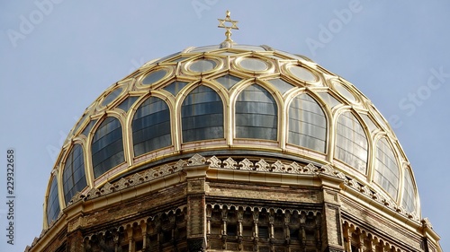 Canvas Print Jüdische Synagoge in Berlin, Aussenansicht Kuppel