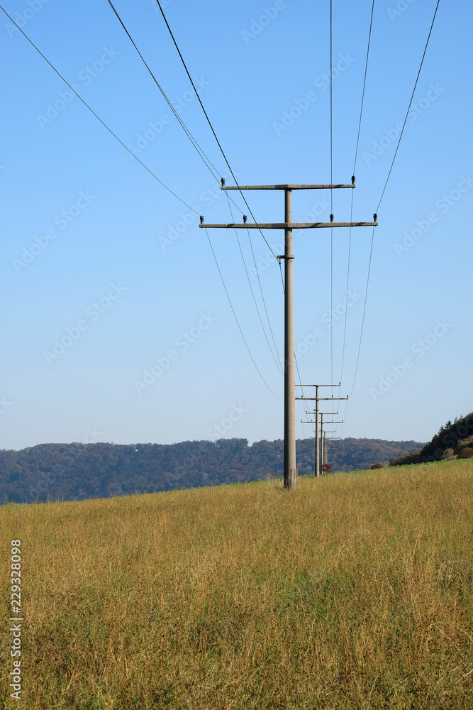 Stromleitungin Bayern