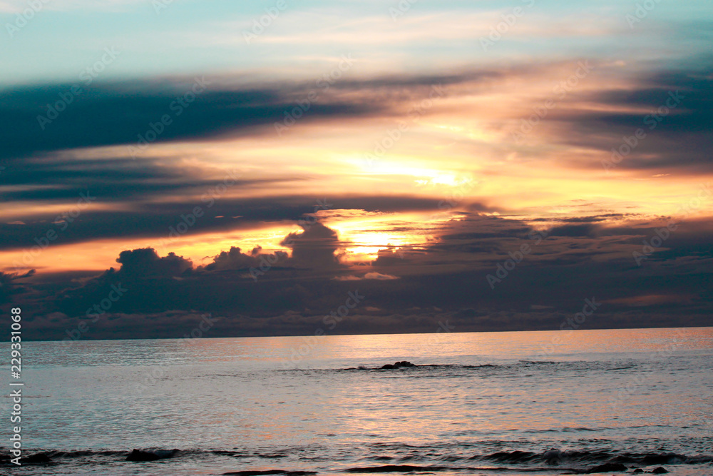 Obraz premium silhouette of beach sunset in Thailand