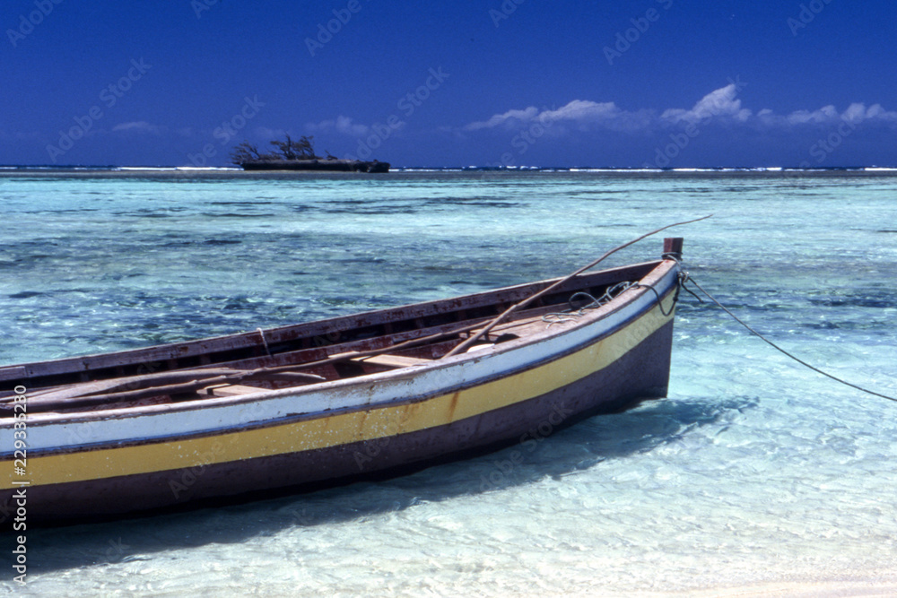 Naklejka premium Tropical beach in Nosy Suarez island, Antsiranana or Diego Suarez, Madagascar, Africa 