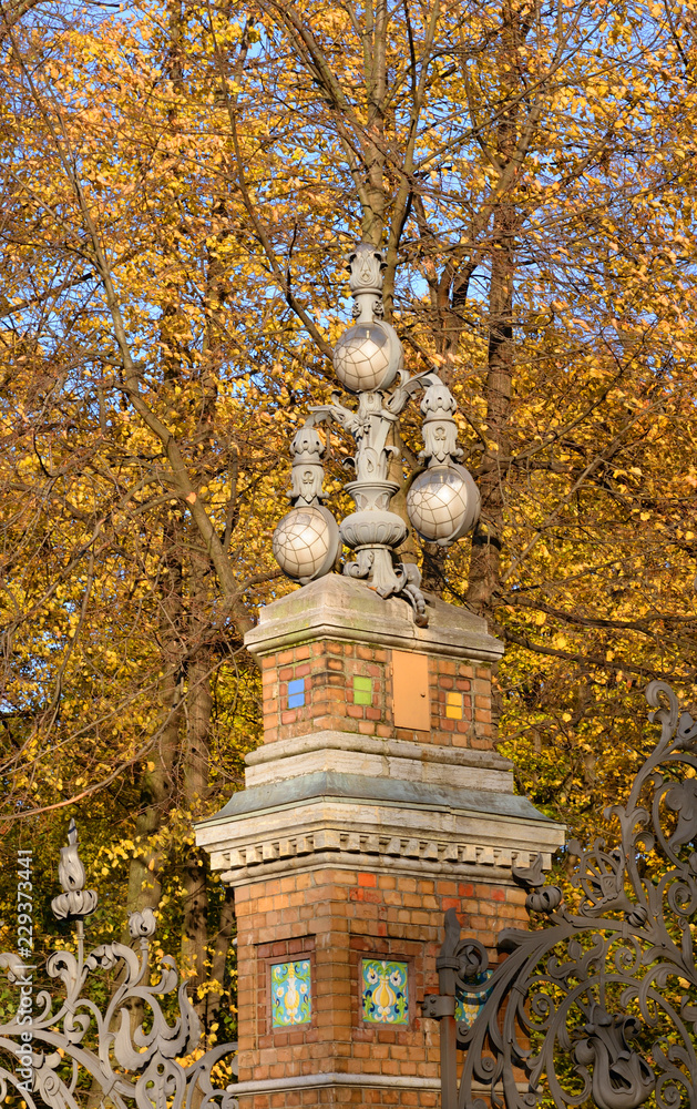 Lantern at the entrance to the Mikhailovsky Garden.