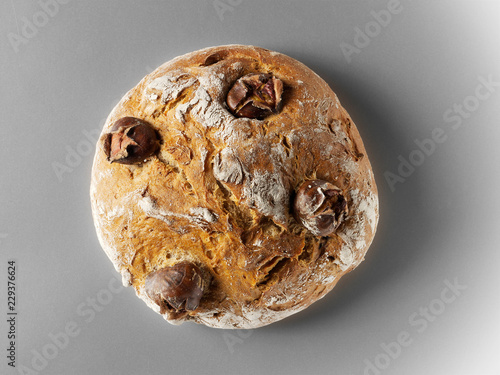 Brot mit Maronen photo