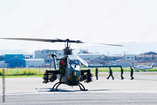 Fototapeta Naklejka Na Ścianę i Meble -  陸上自衛隊のヘリコプター