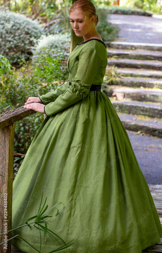 beautiful victorian dresses