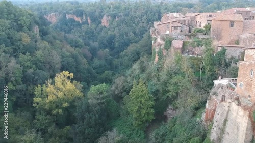 Volando sul borgo antico