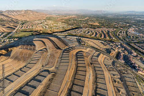 Fotografi Aerial view of new neighborhood construction grading in the Porter Ranch community of Los Angeles, California