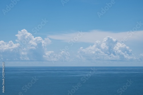 BEAUTIFUL IMAGE OF THE SEA WITH WHITE CLOUD