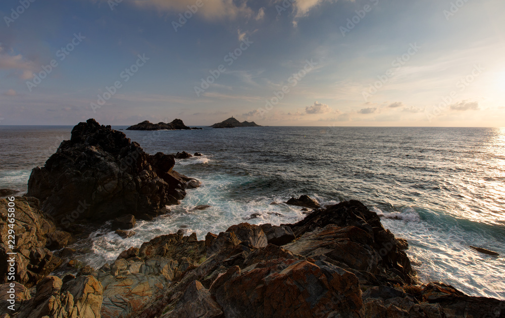 Paysages de Corse - Coucher de soleil aux  iles Sanguinaires - Ajaccio