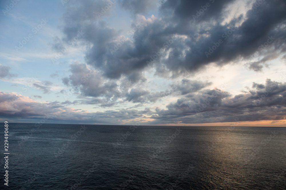 Fototapeta premium Cloudy Horizon