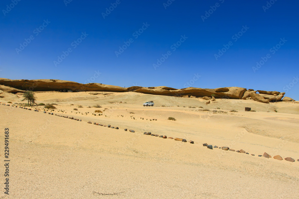 Exotic stone slabs on the hill / Exotic stone slabs on the hill Exotic stone slabs on the hill / Exotic stone slabs on the hill