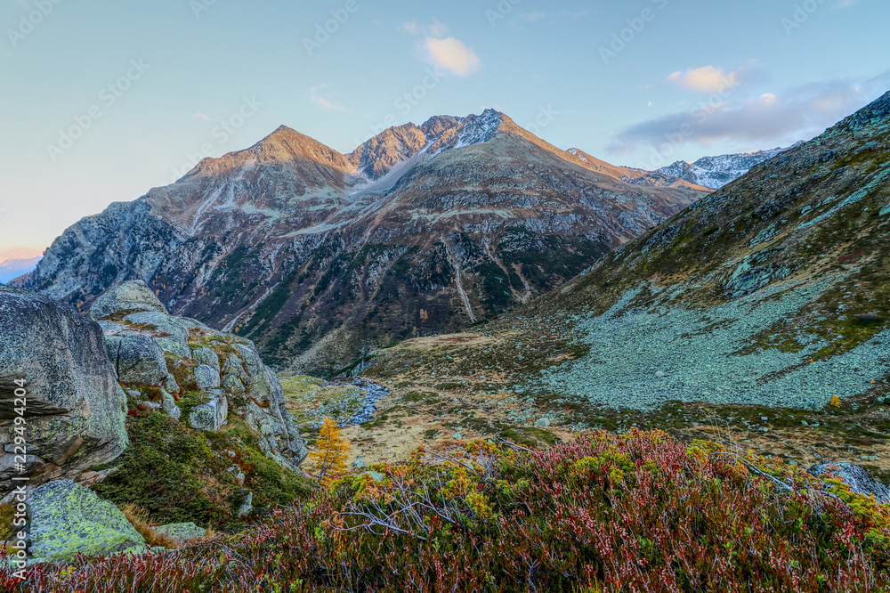 Schweizer Berge im Herbst