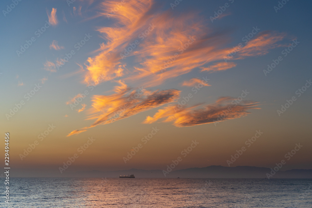 Fototapeta premium sunset over the sea