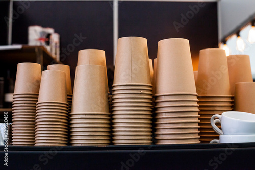 Schilderij op canvas Stack of disposable coffee cup