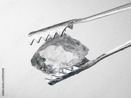 ICE IN TONGS © cdkproductions