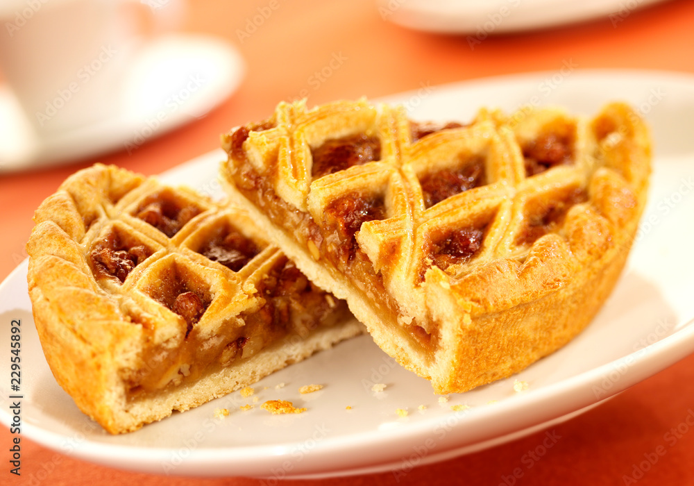 TOFFEE PECAN TART SLICE TOFFEE PECAN TART SLICE