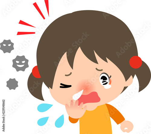アレルギーでクシャミをする女の子