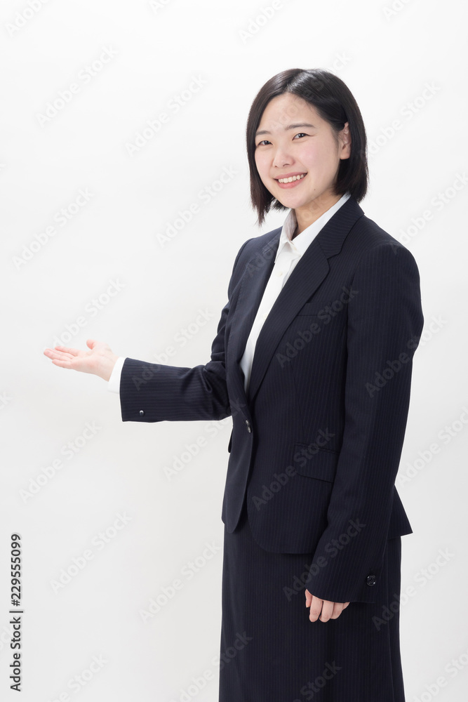 案内する女性 案内する女性