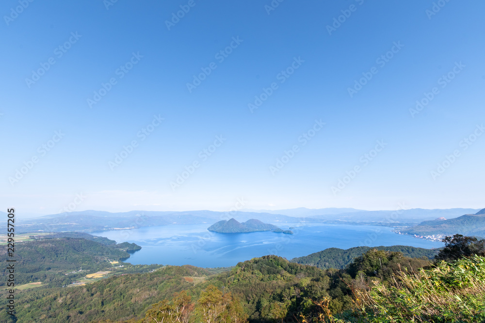 晴れた日の洞爺湖 / 北海道の観光イメージ