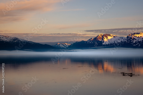 Valdez / Alaska im Morgennebel photo