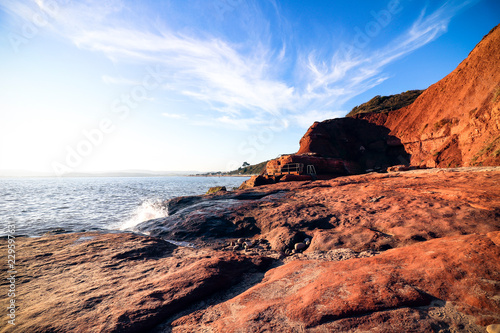 Exmouth beach cliffs © Leon Woods