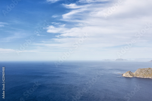norwegische Inseln mit schönem Himmel © Christian Buhtz