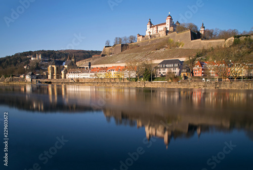 Morgenstimmung am Main in Würzburg, Unterfranken, Bayern, Deutschland 