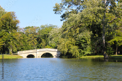 Kleine Brücke in Schloss Laxenburg in Niederösterreich, Österreich, nähe Wien