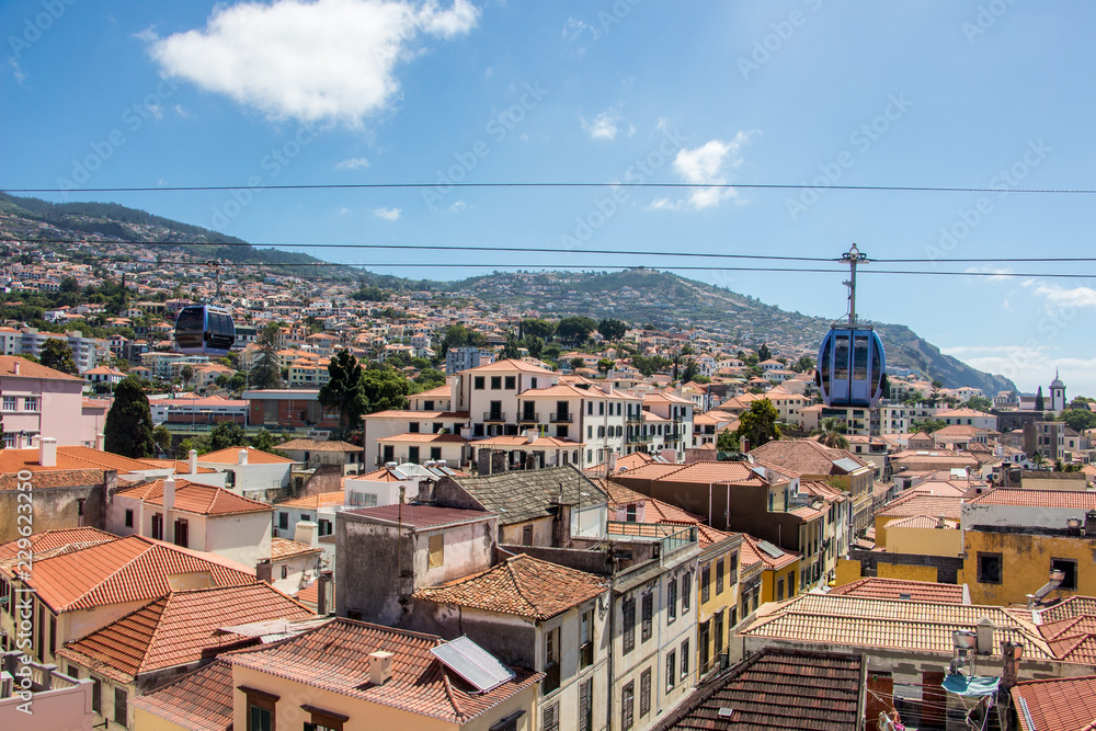 Obraz premium Funchal Madeira Gondola Town