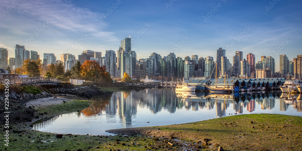 Obraz premium Vancouver Skyline in Autumn