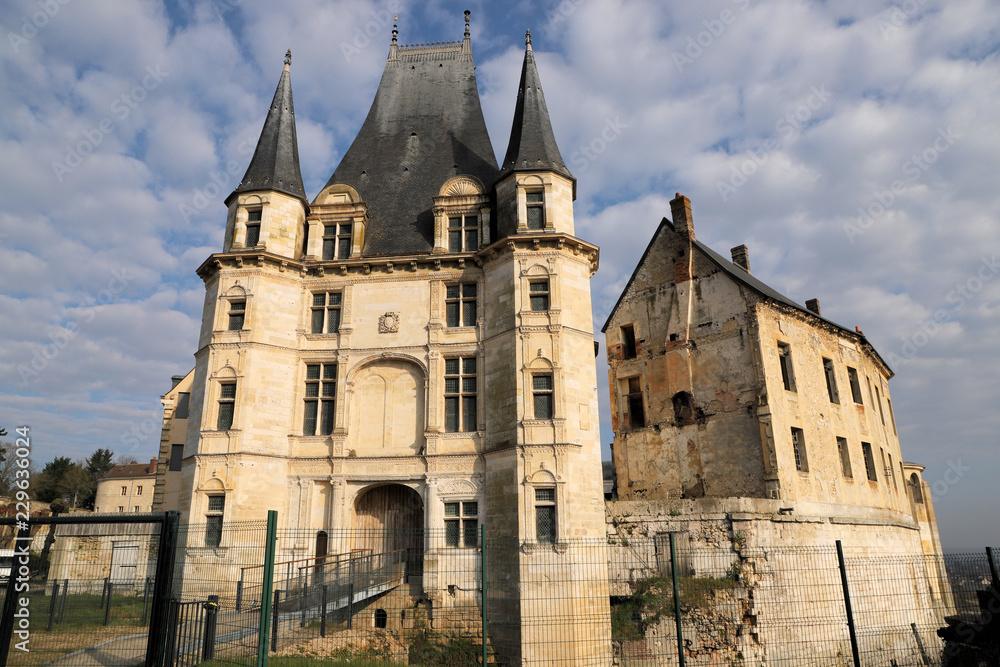 Château français extraordinaire