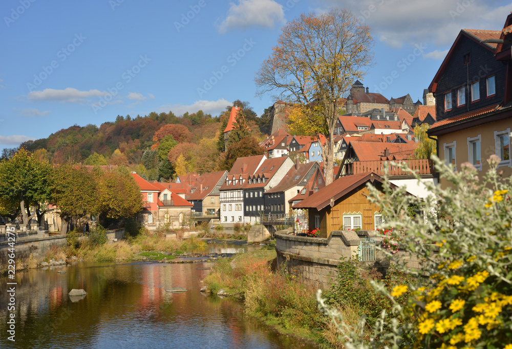 Stadt Kronach mit Fluss Haßlach in Oberfranken