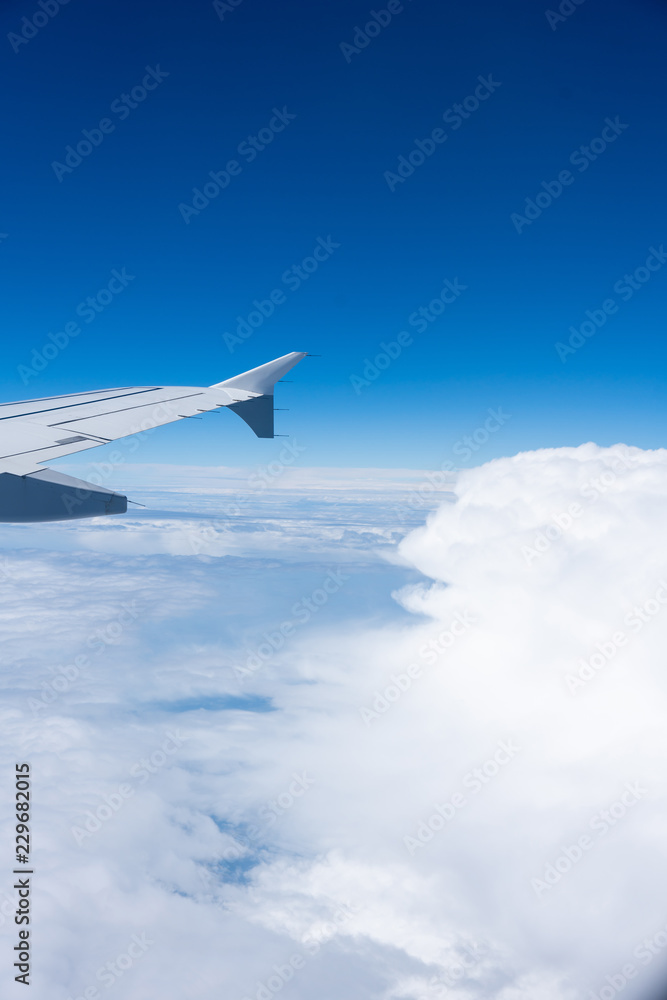 Fototapeta premium Blick aus dem Flugzeug