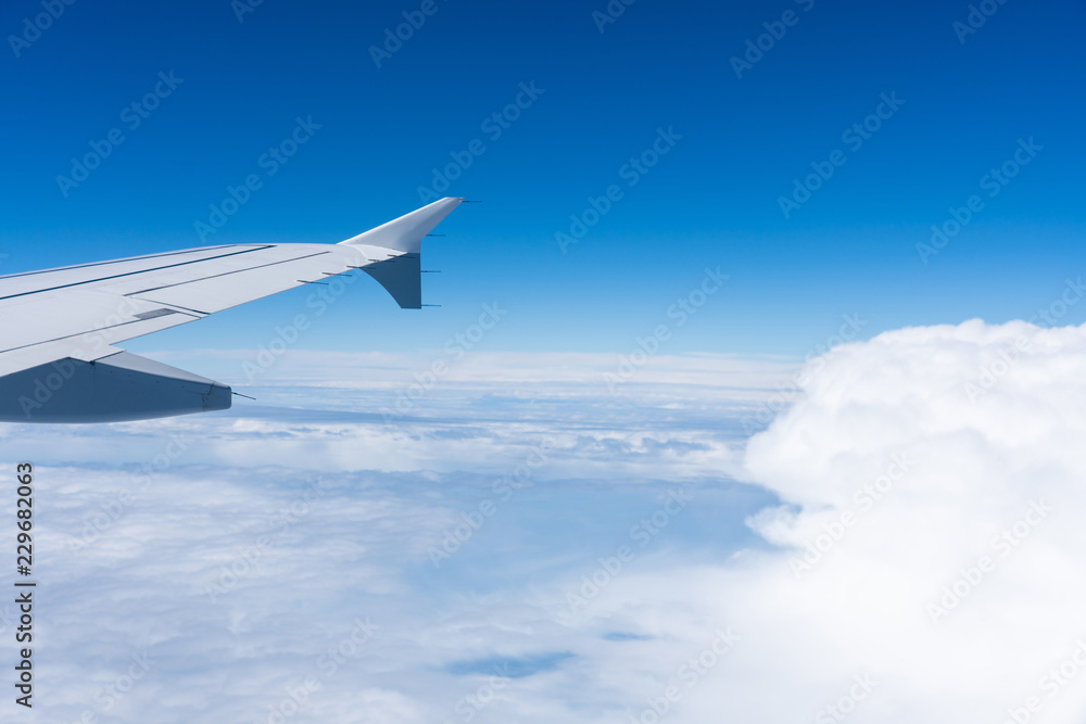 Obraz premium Blick aus dem Flugzeug
