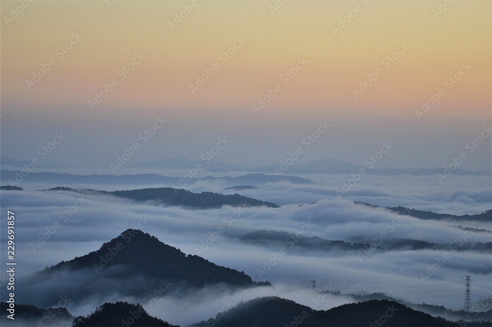弥高山の雲海　アップ図