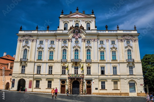 Prag, Erzbischöfliches Palais