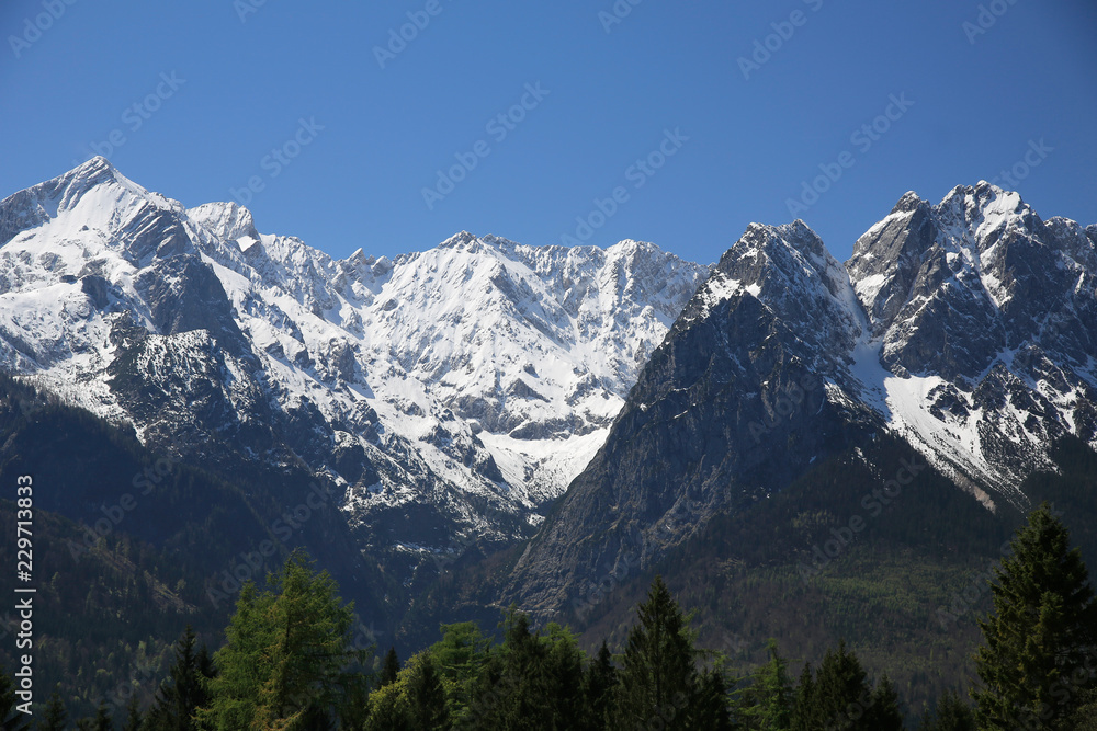 Alpspitz mit Waxenstein im Winter, Garmisch-Partenkirchen, Bayern, Deutschland